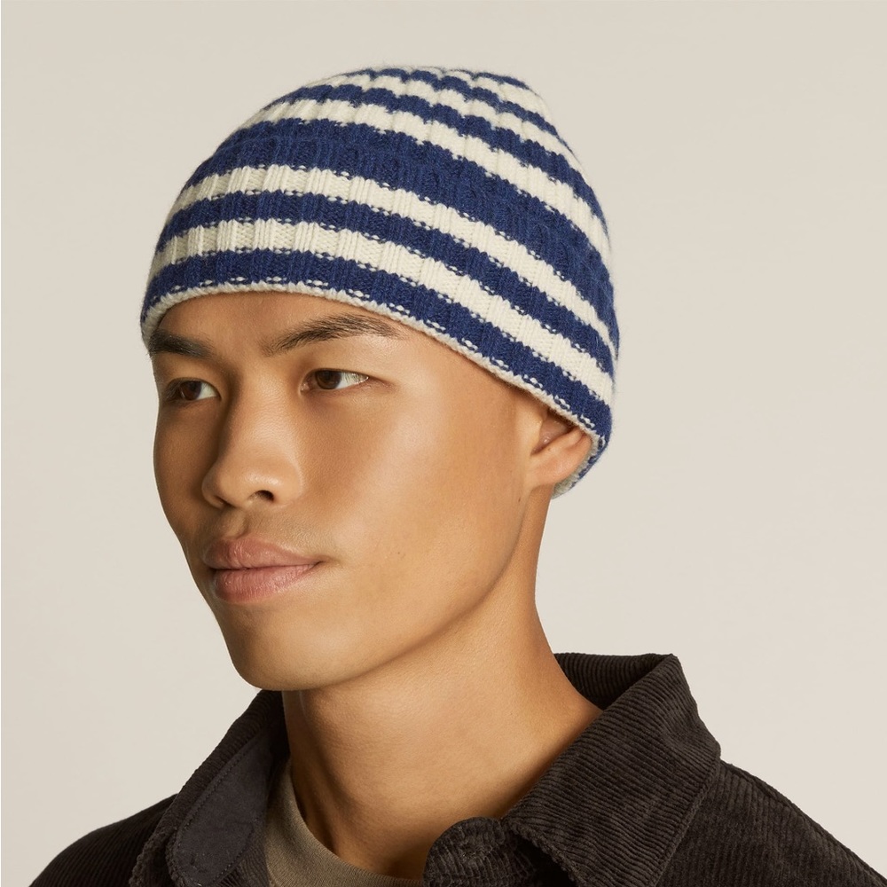 Everlane Cashmere Cap Beanie Hat Navy/Bone Stripe One Size NWT